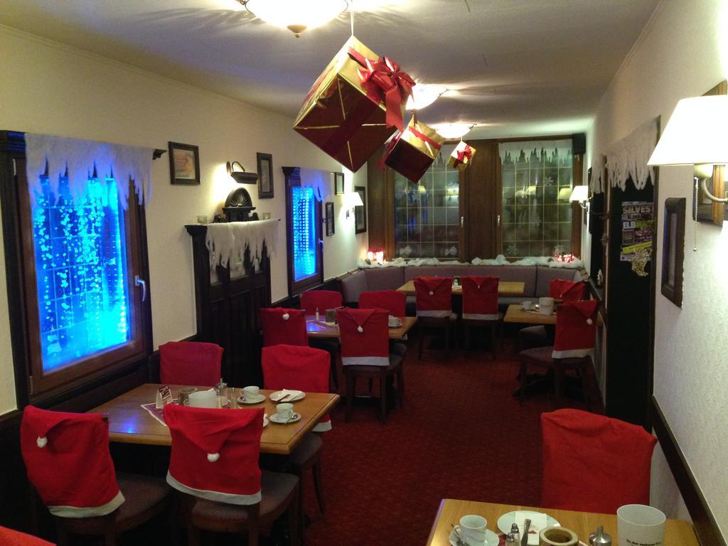 Hotel Zum Weissen Ross Винзен Экстерьер фото