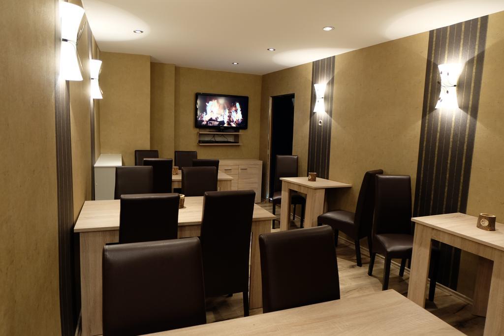 Hotel Zum Weissen Ross Винзен Экстерьер фото