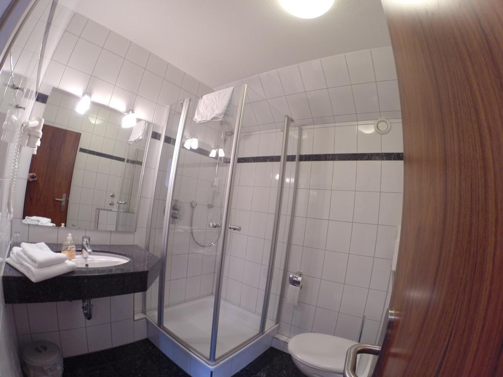 Hotel Zum Weissen Ross Винзен Экстерьер фото
