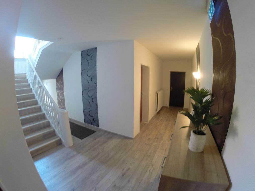 Hotel Zum Weissen Ross Винзен Экстерьер фото