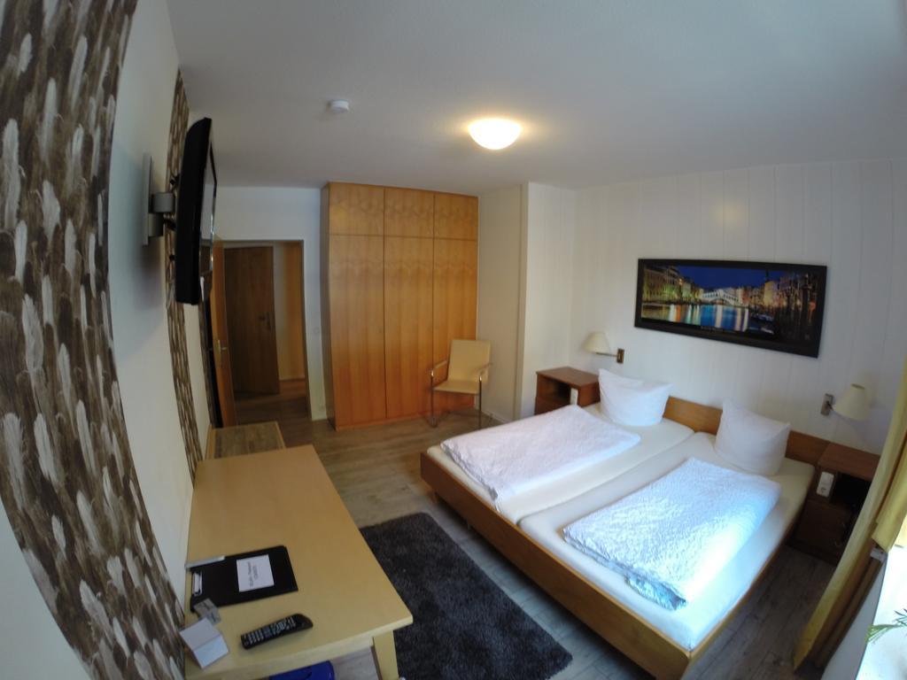 Hotel Zum Weissen Ross Винзен Экстерьер фото