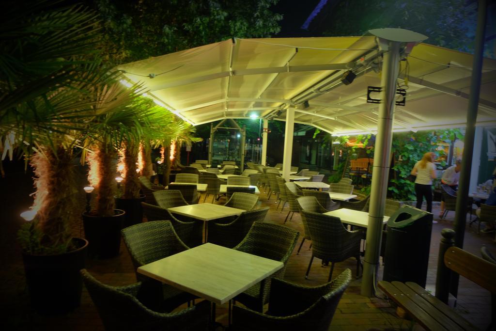 Hotel Zum Weissen Ross Винзен Экстерьер фото